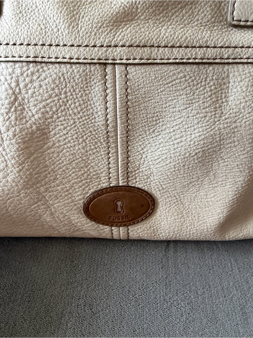 Fossil Pebbled Leather Shoulder Bag in Beige - Picture 6 of 8